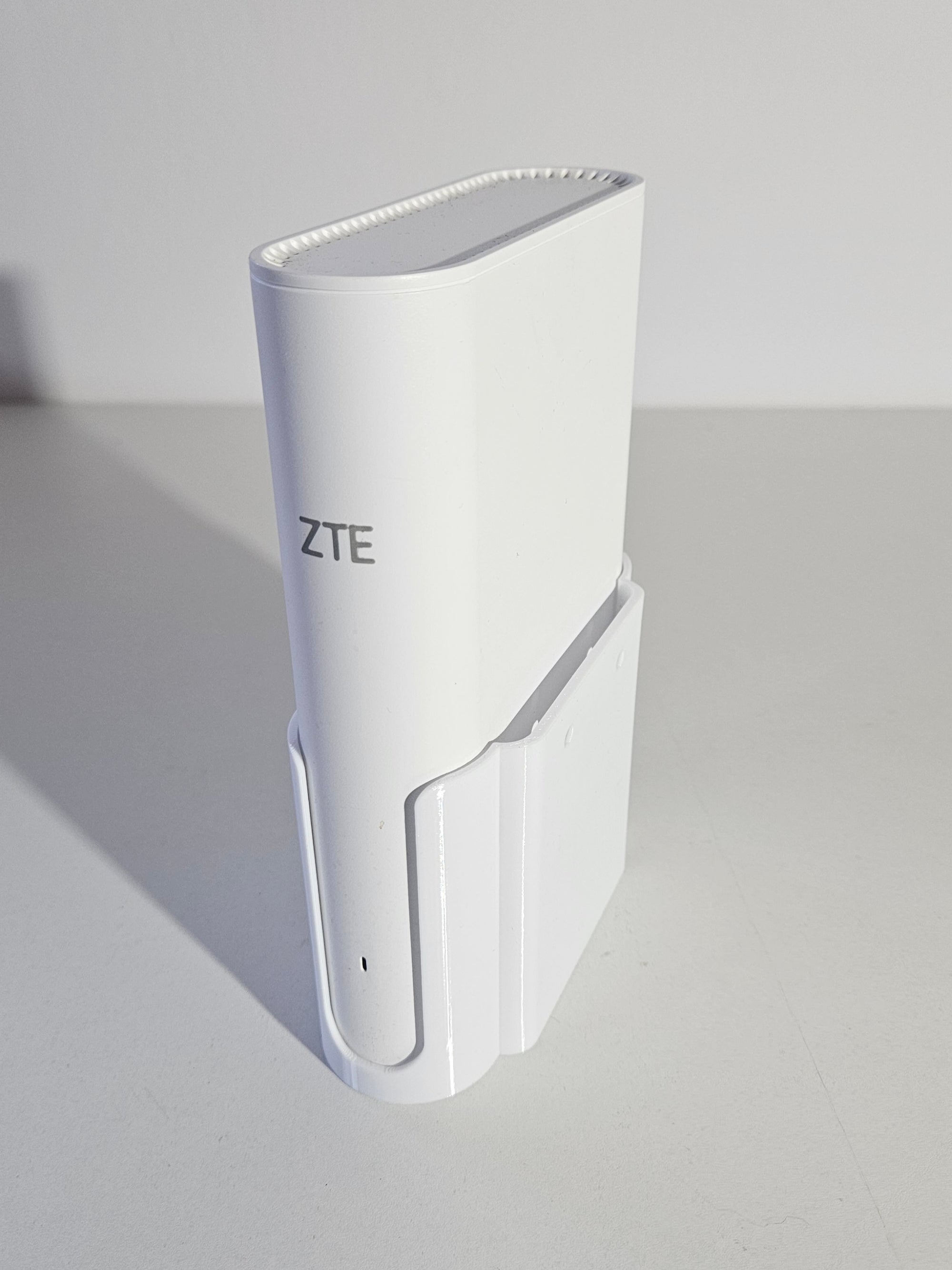Suport perete router ZTE ZXHN H3601P – printat 3D, montaj vertical