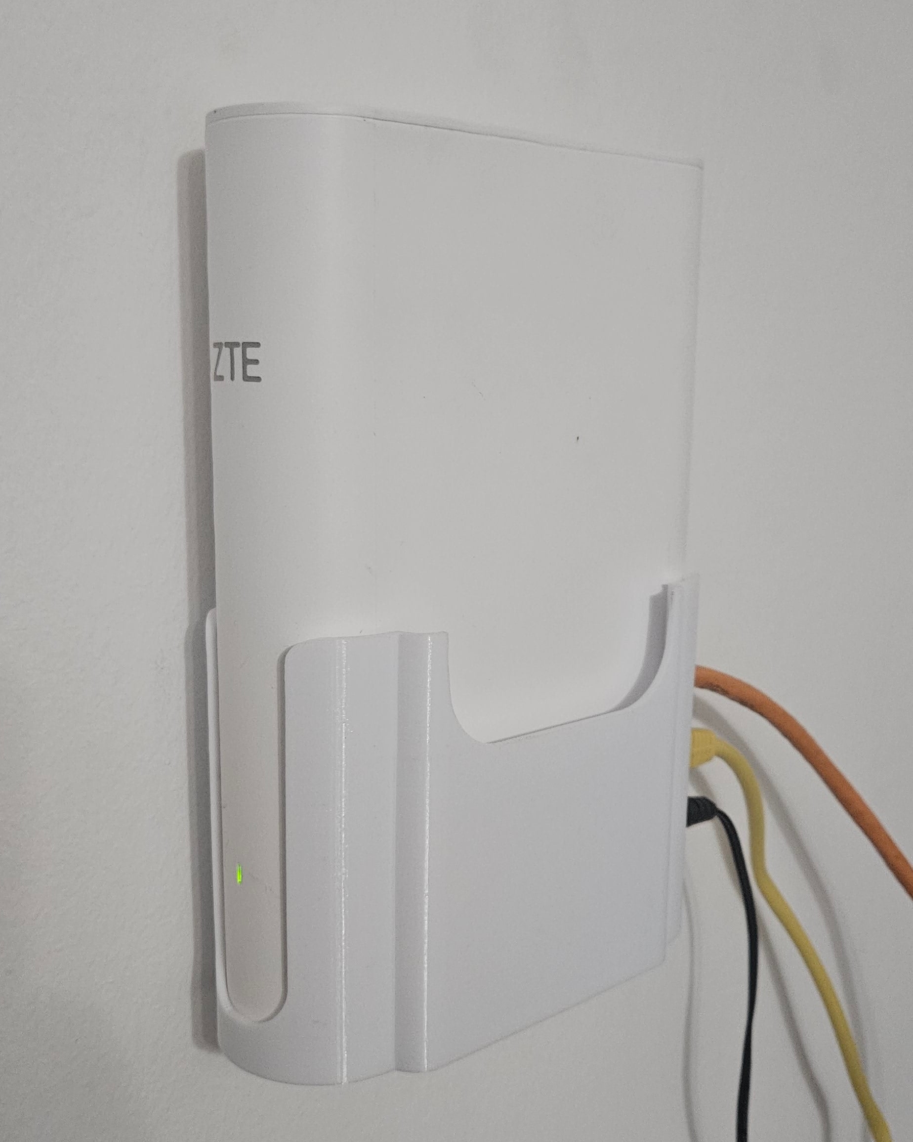 Suport perete router ZTE ZXHN H3601P – printat 3D, montaj vertical