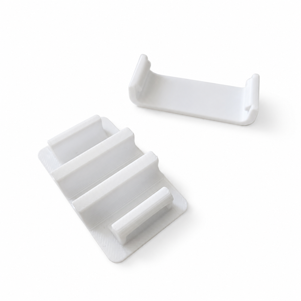 Set 4 bucăți organizator cabluri 3 locașuri pentru birou, setup PC și rețea